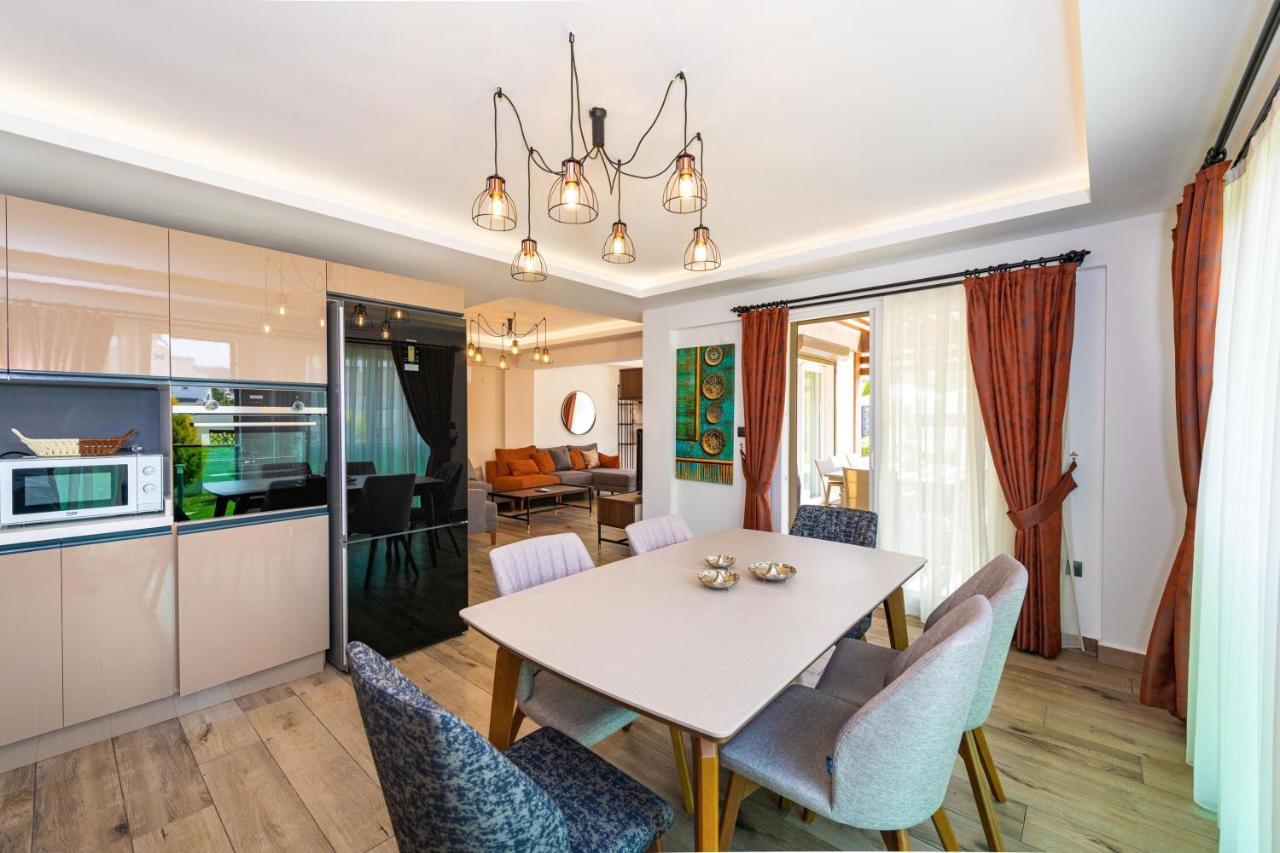 4 Beds, Luxury Holiday Villa In Hisaroenue Oeluedeniz Villa Mia Fethiye Exteriör bild